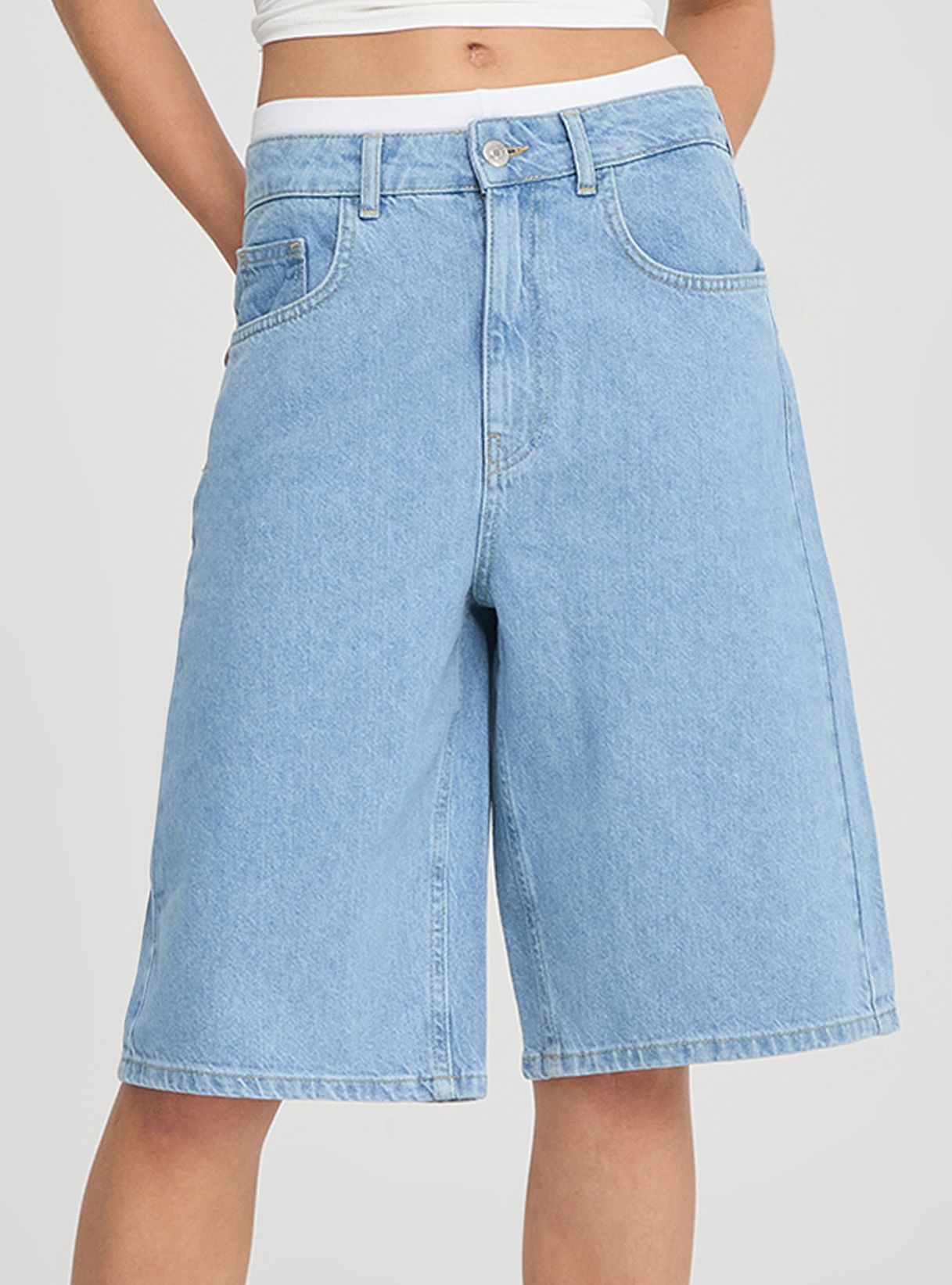 Короткие джинсовые брюки Жен Terranova